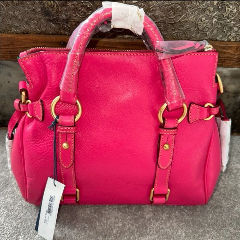 NWT Dooney & Bourke Florentine satchel in Fuchsia with strap - Picture 3 of 10